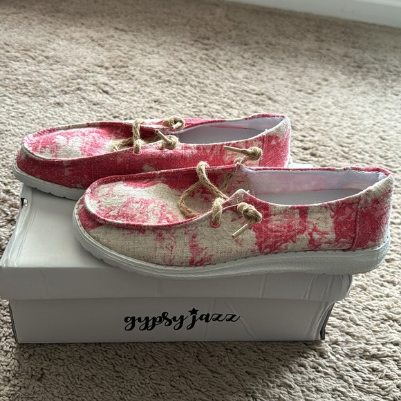 BRAND NEW! SALE! Size 9. SWIRL Gypsy Jazz. - Picture 2 of 4